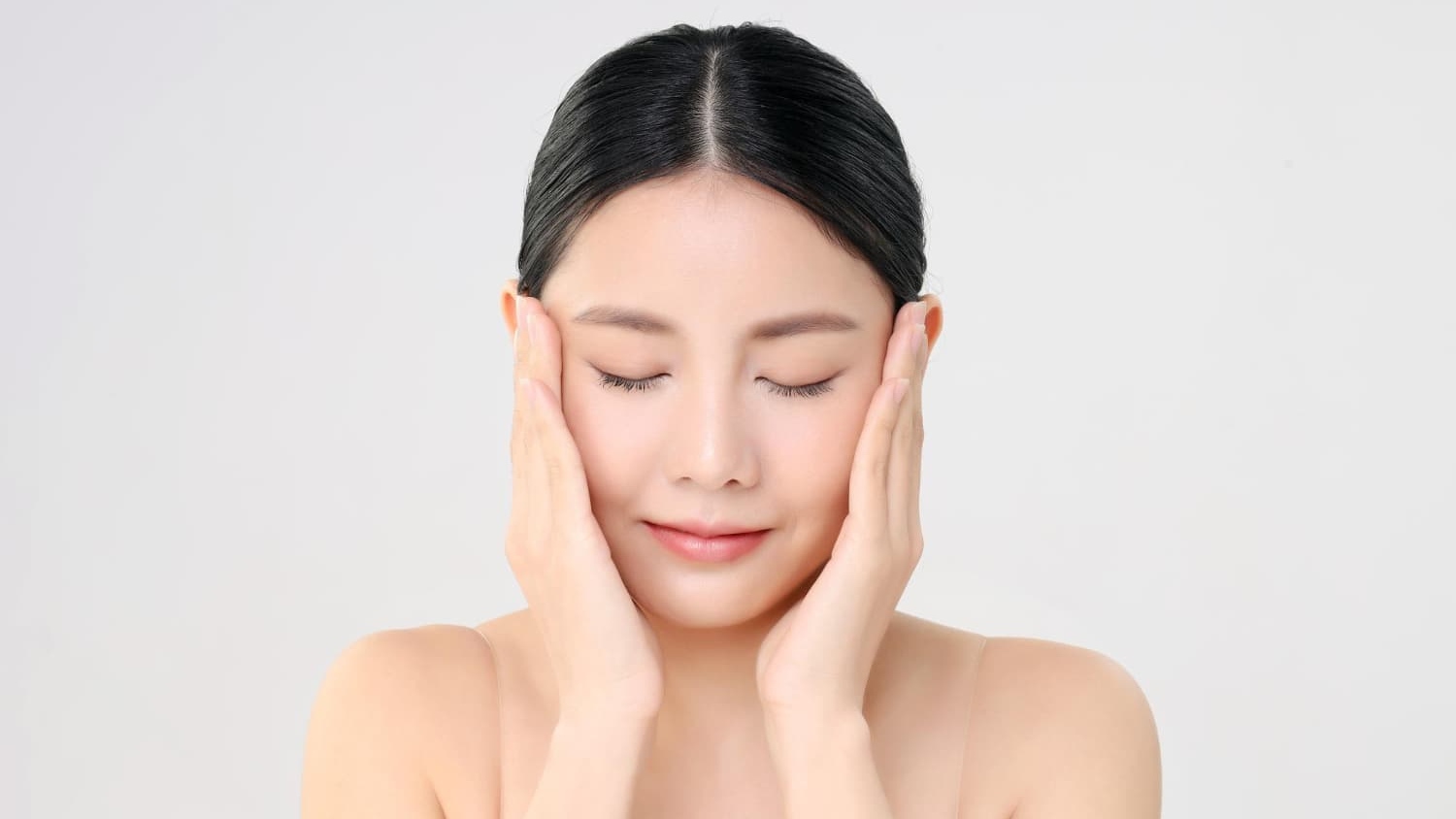 숙면이 피부에 주는 놀라운 변화 – 수면과 동안의 관계