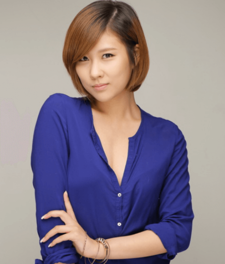 스테파니-파란색-셔츠-프로필-사진