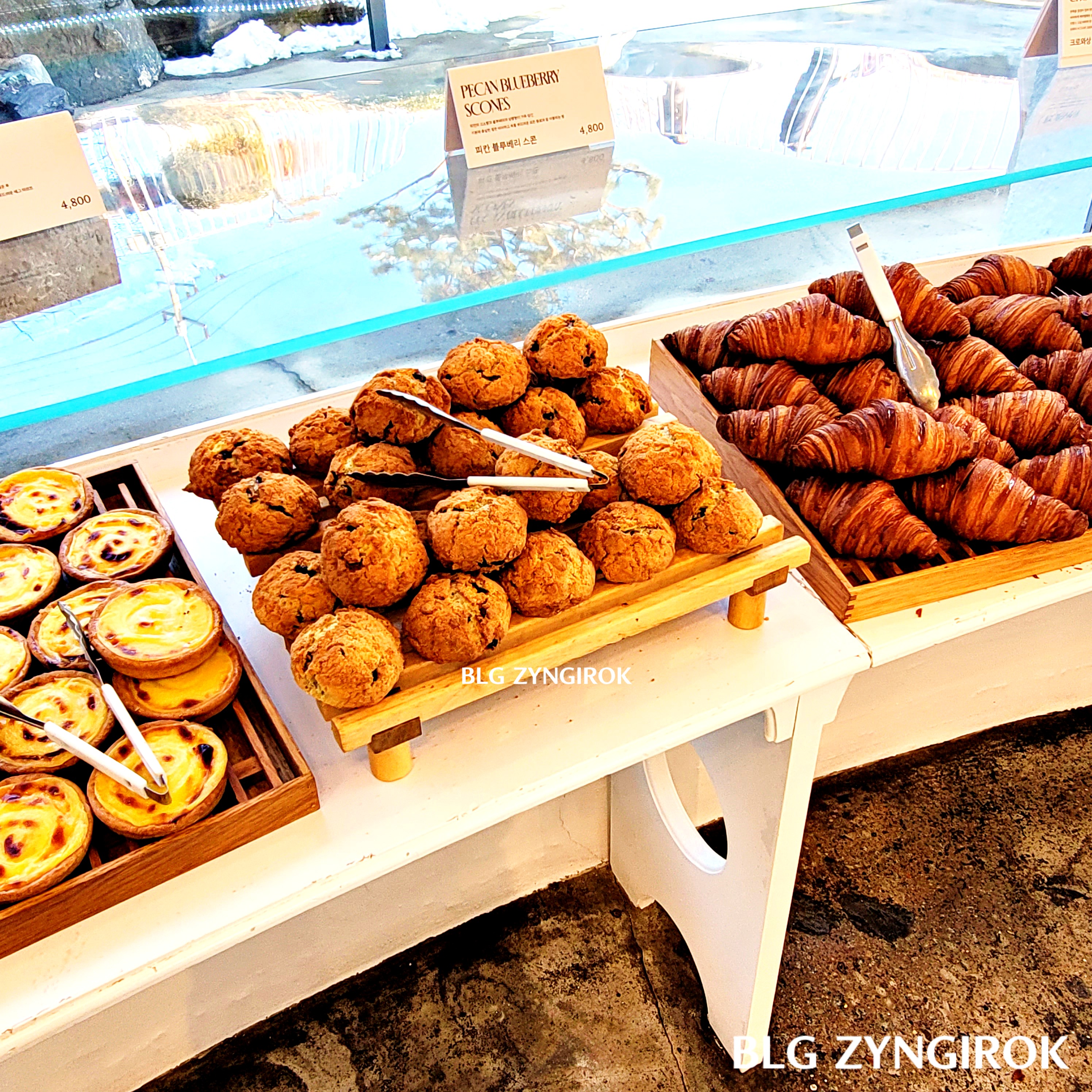 브루다 카페 - 베이커리 코너 모습이다.