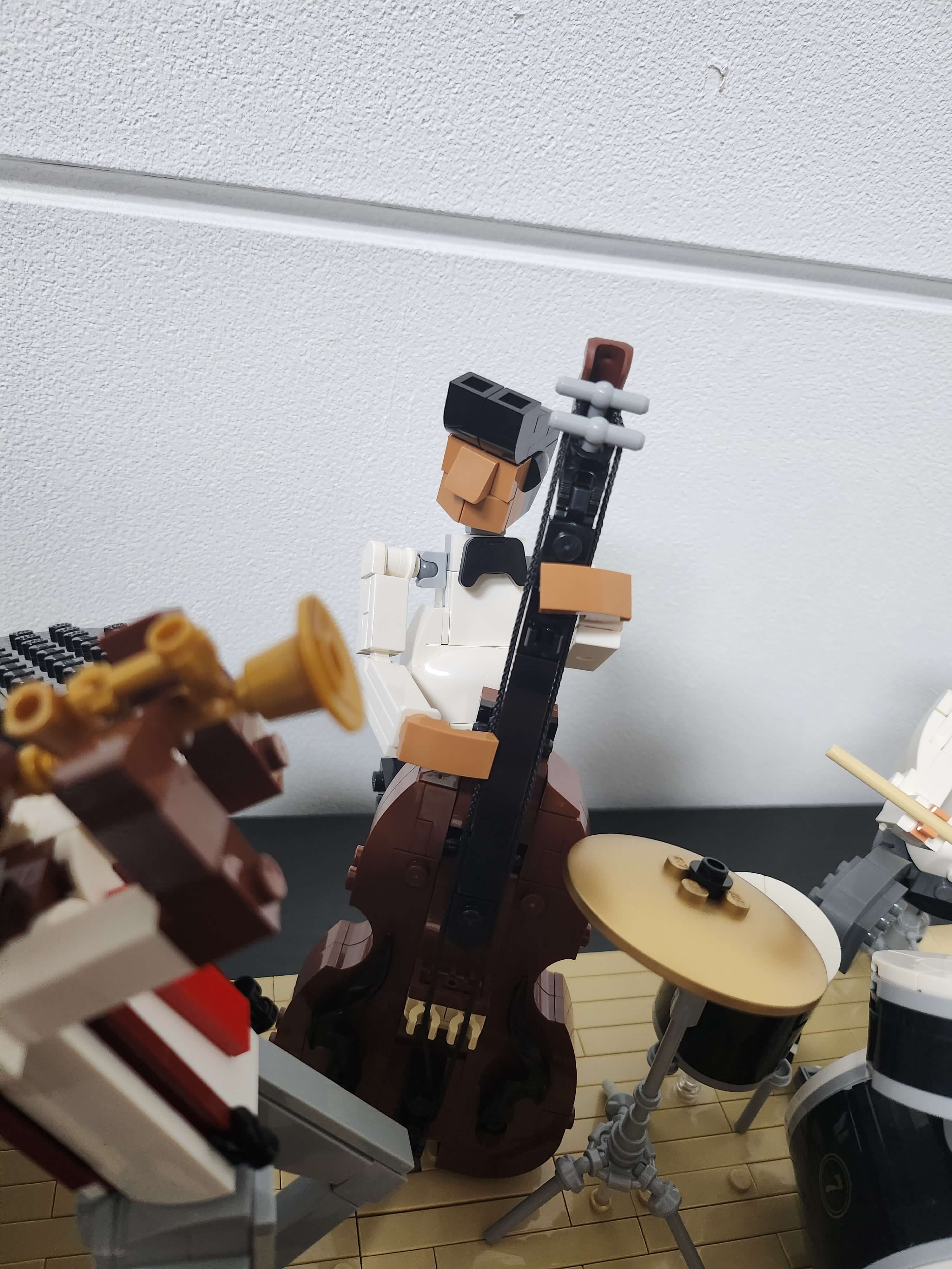 레고 재즈 4중주 (#21334)의 베이스 완성본