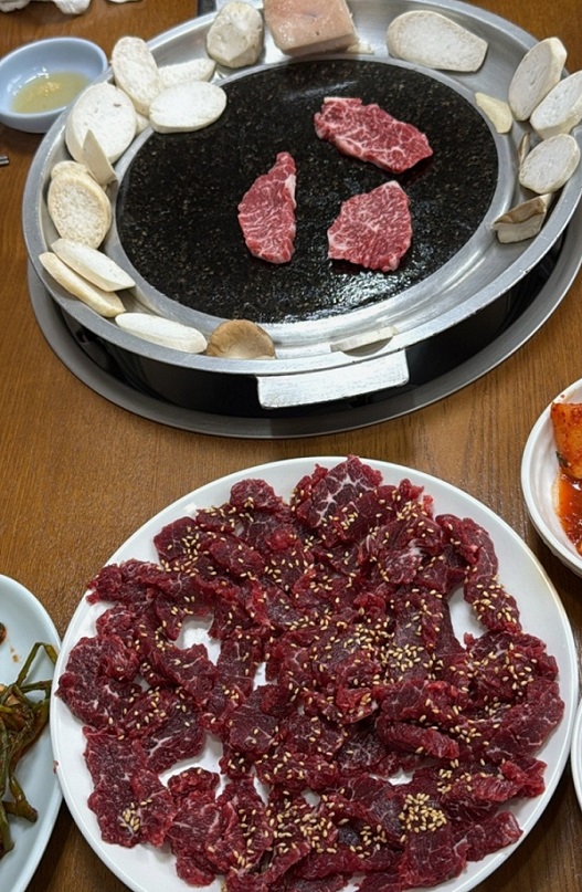 백반기행-광주밥상-생고기-육회비빔밥-애호박찌개