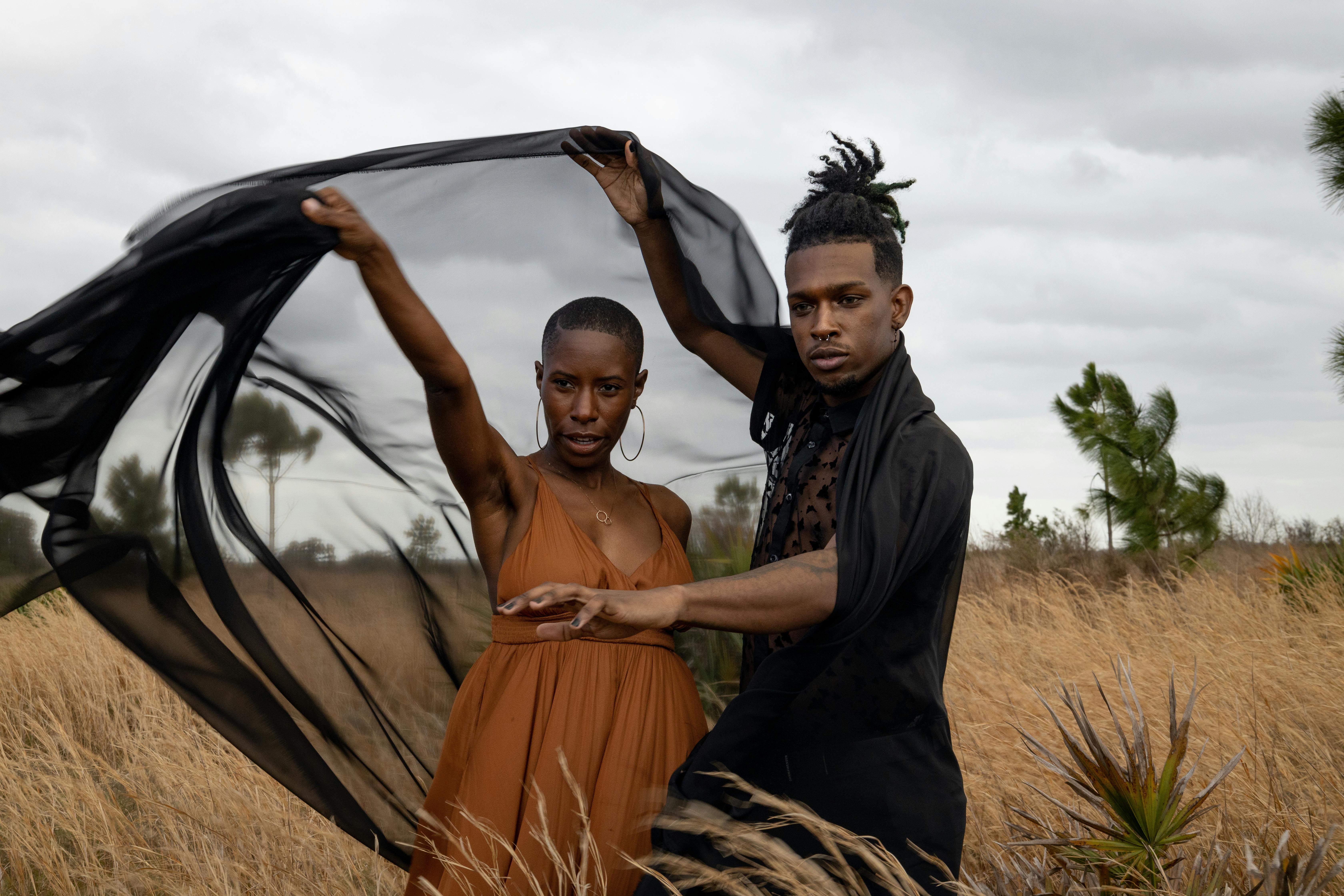 현재의 연인을 속에서 잃는을 상징하는 이미지