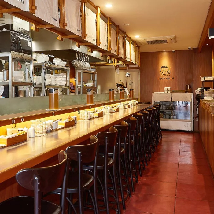 서울 서대문구 국수집, 정육면체 (情肉麵體)