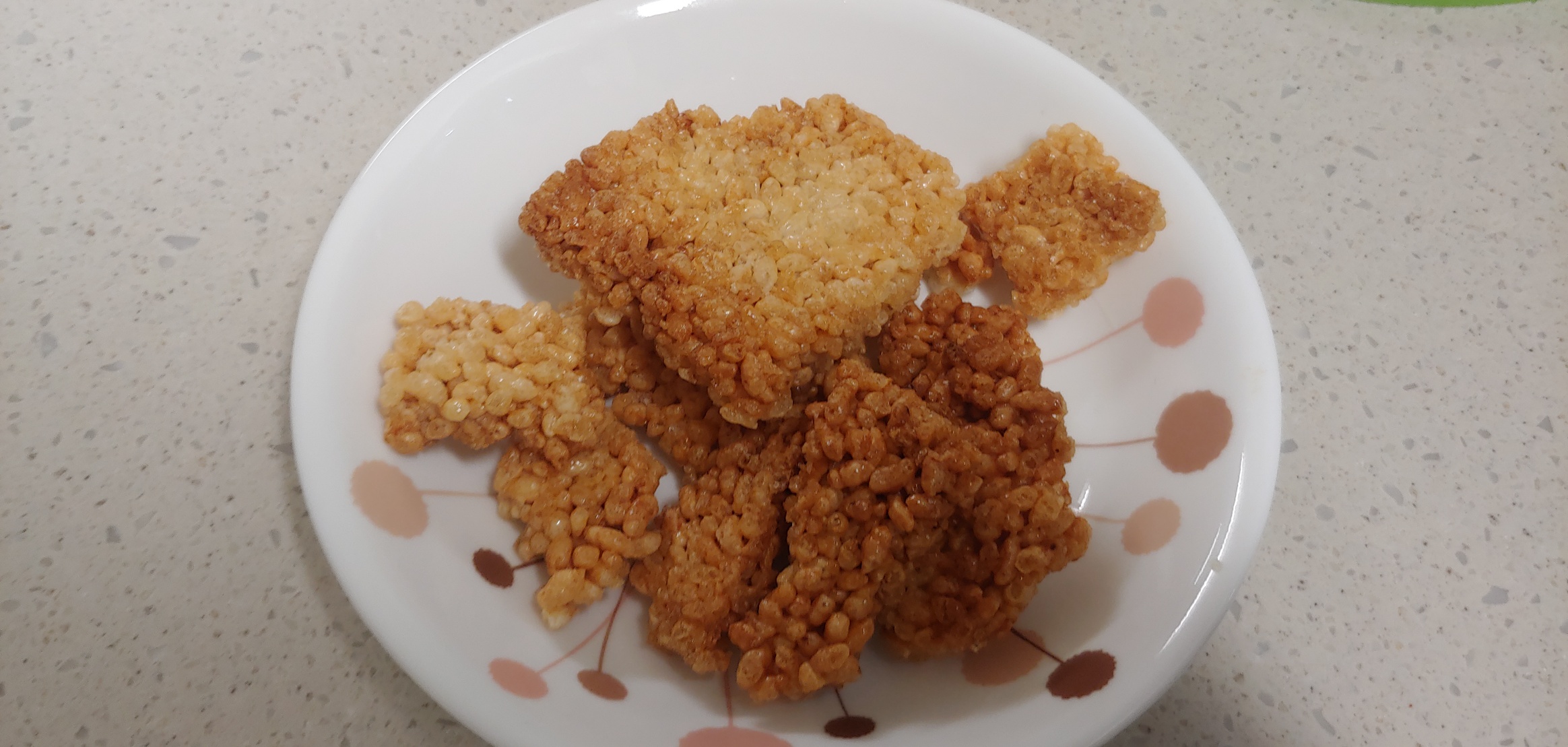 이렇게 노릇하게 튀기셨으면 성공입니다.