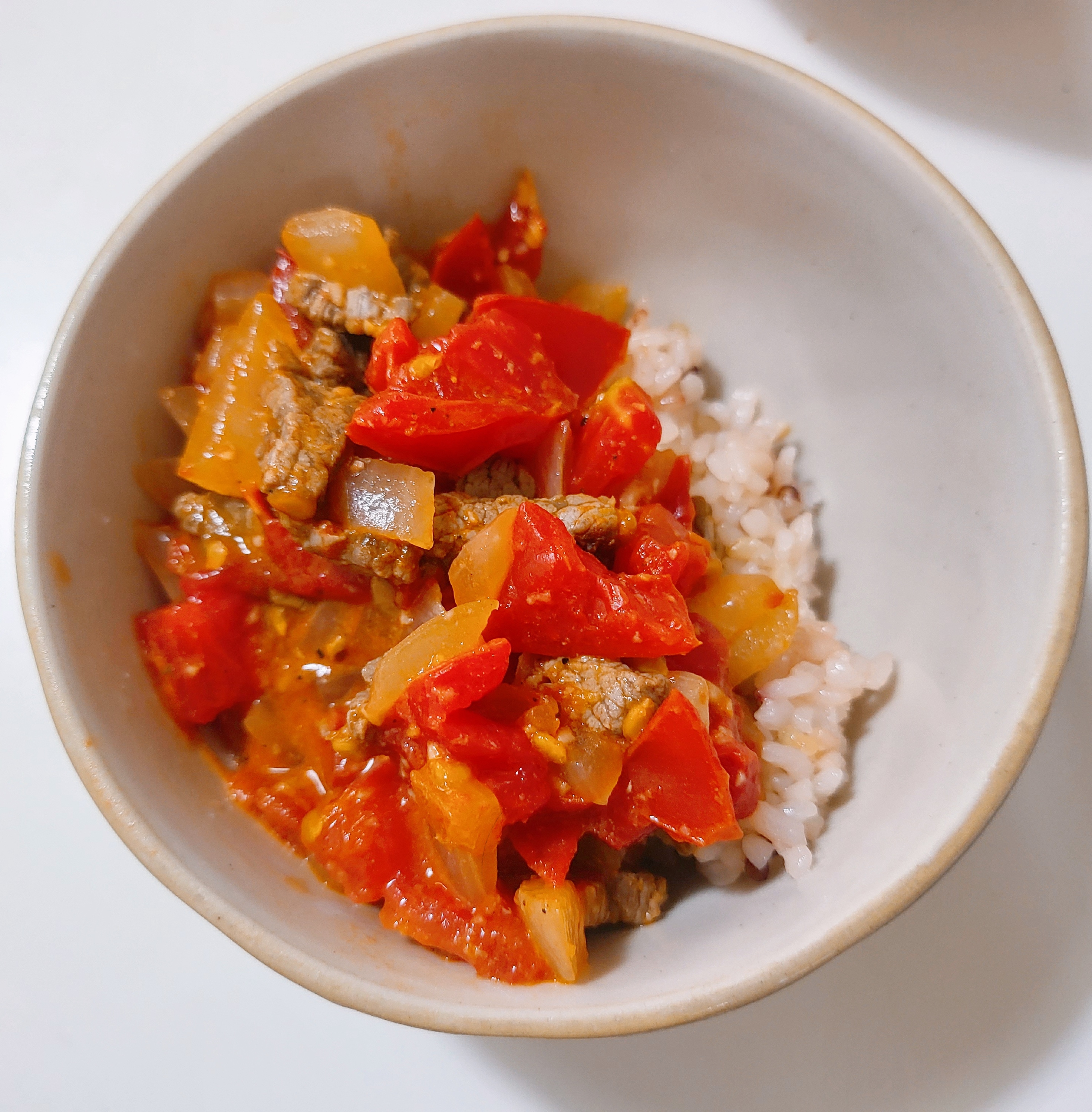 토마토 쇠고기 덮밥