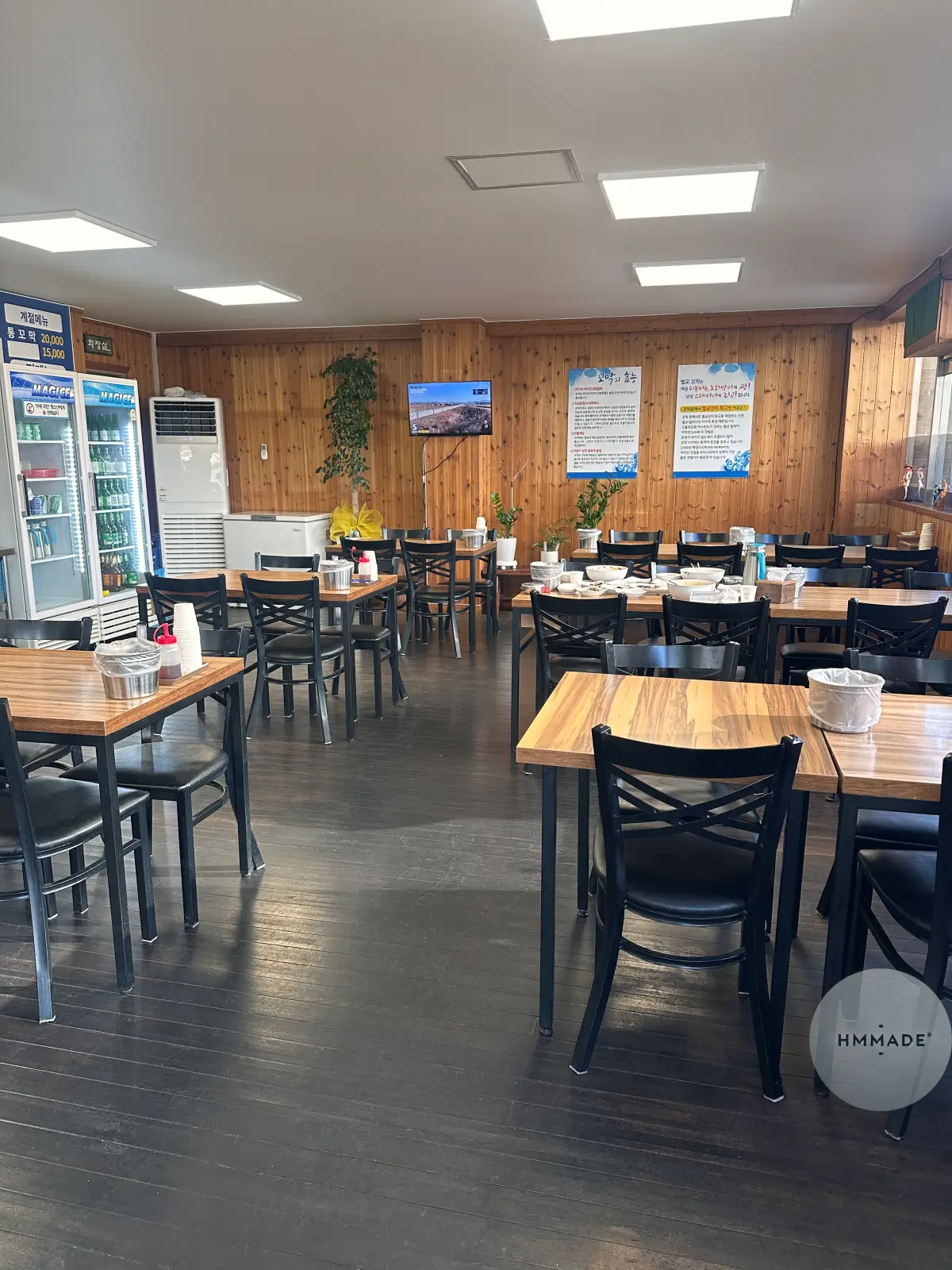 충주-맛집-연이네벌교꼬막-식당내부