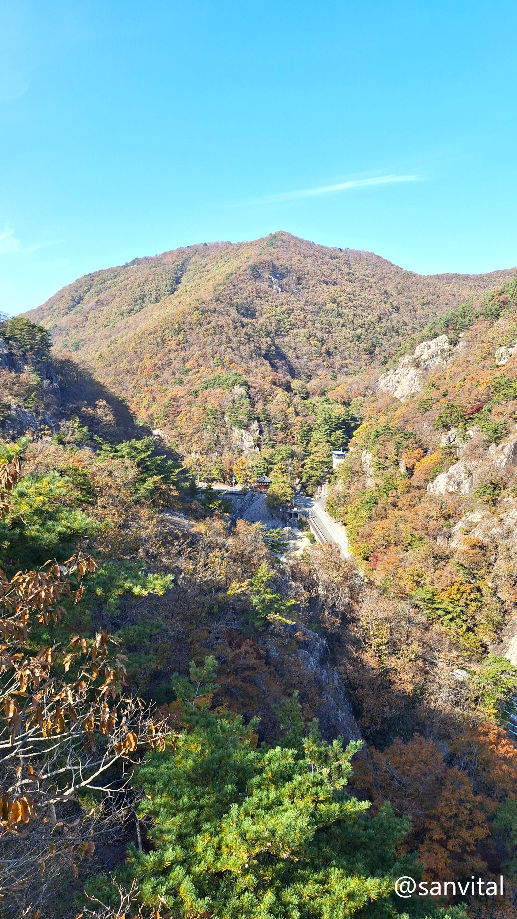 운일암반일암 구름다리위에서 조망