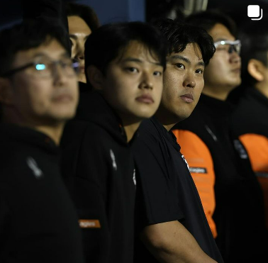 류현진 6이닝 무실점 첫승