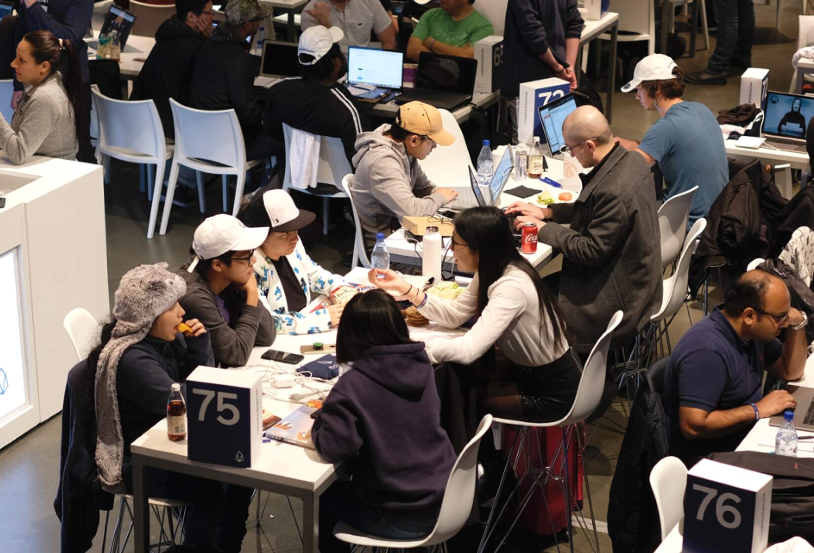 끝장 대회인 해커톤은 결과물을 완성해야 한다.