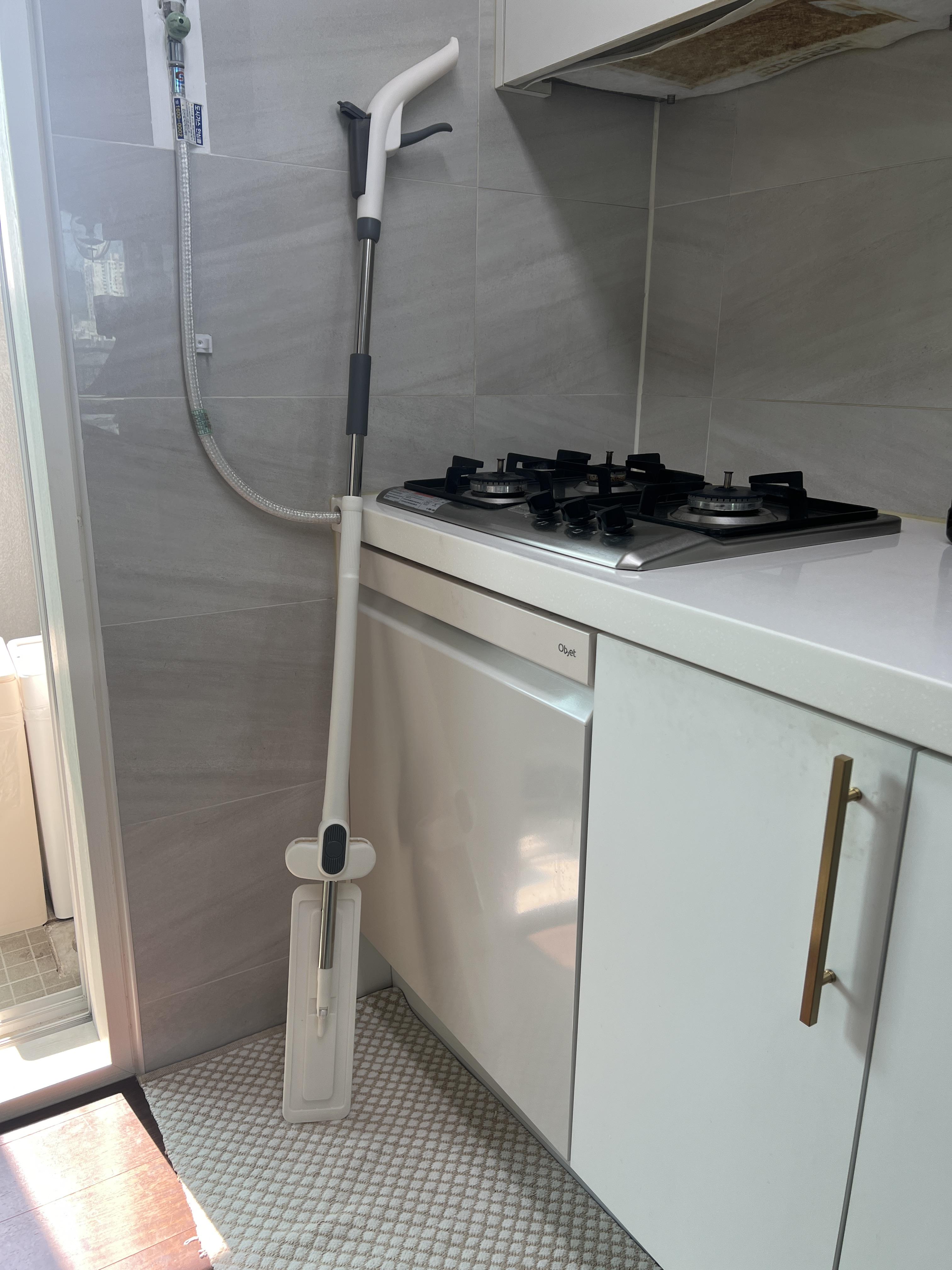 노터치 스프레이 밀대 보관