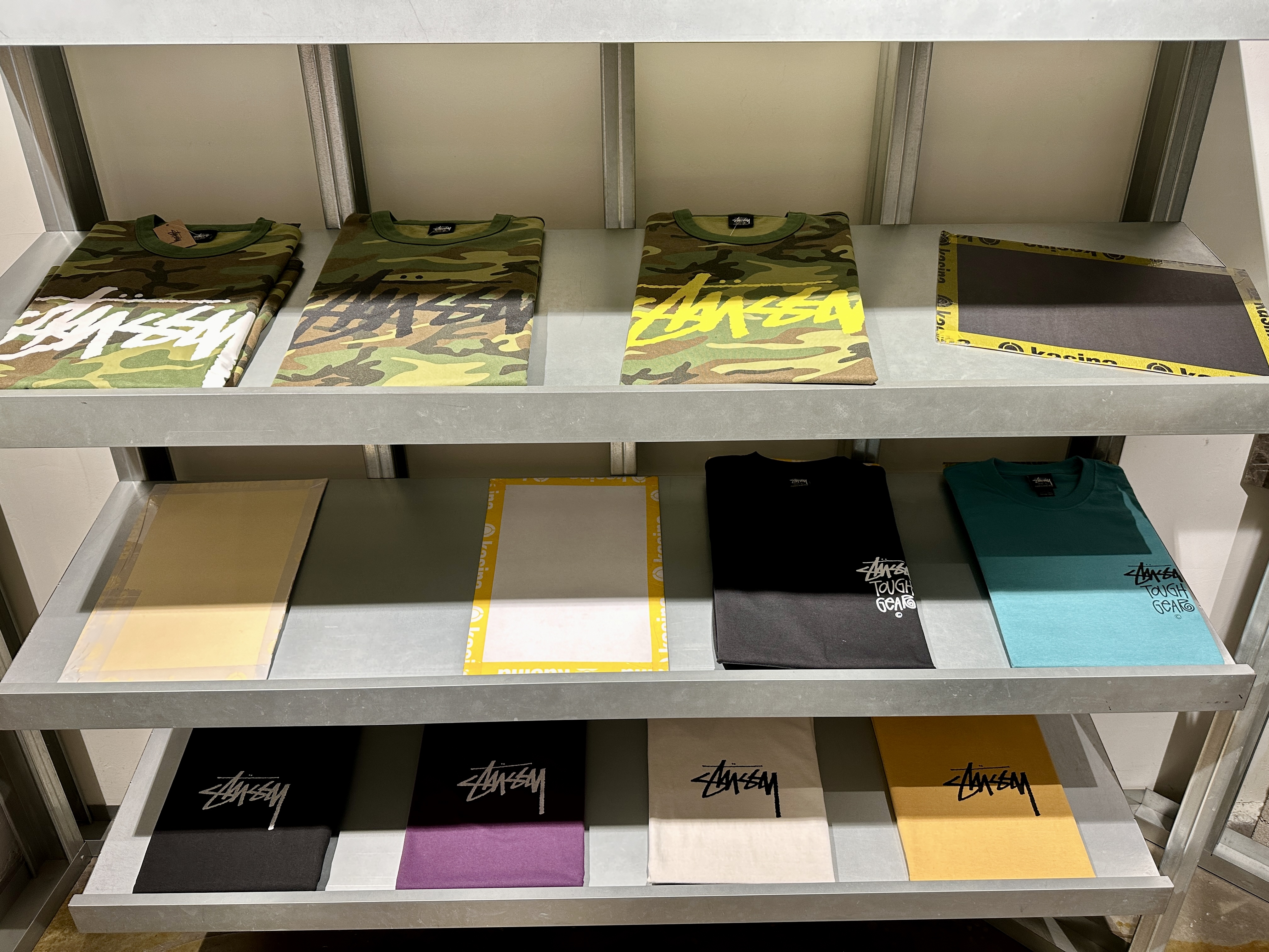 서울 스투시 반팔티셔츠