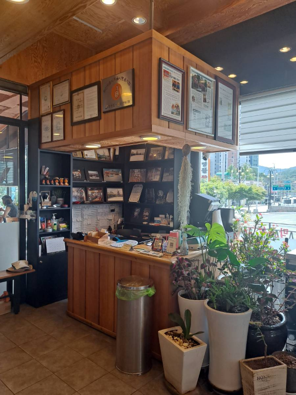 명물닭갈비 카운터