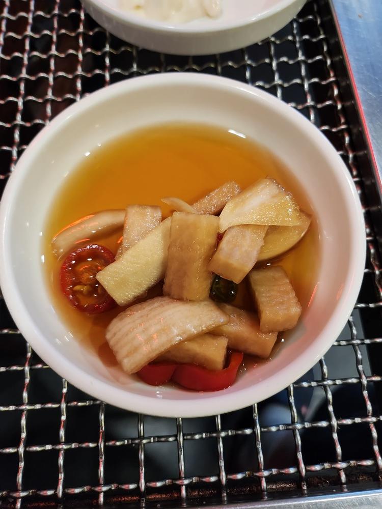 돈먹은가리비 무 + 양파 장아찌