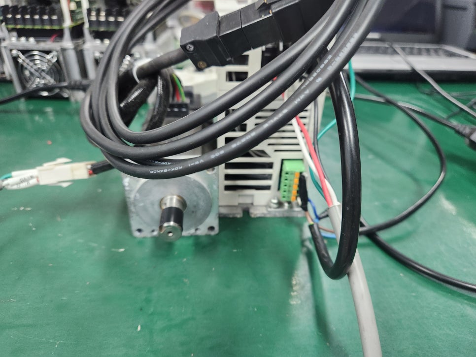 미쓰비시(MITSUBISHI) 서보드라이버 MR-J2S- 40A 60A 70A 100A 200A 350A 500A 700A 수리 과열문제, 오류 코드 발생 수리 완료