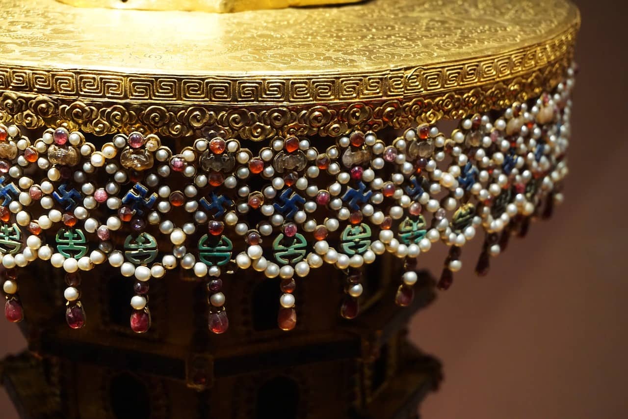 전통 공예의 법적 보호: 문화재 지정과 저작권 문제