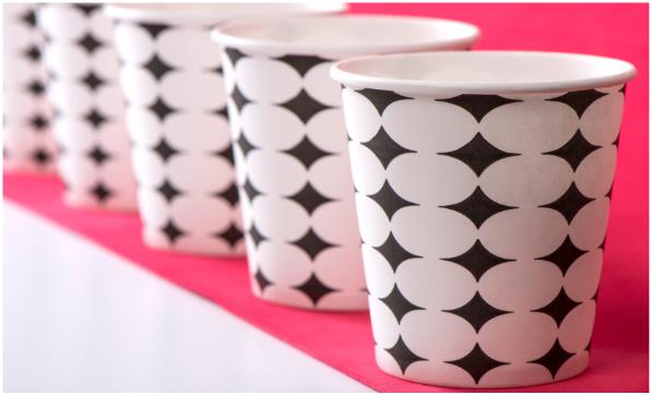 종이컵 쌓기로 향상되는 신체와 정신 능력: 놀이 이상의 가치