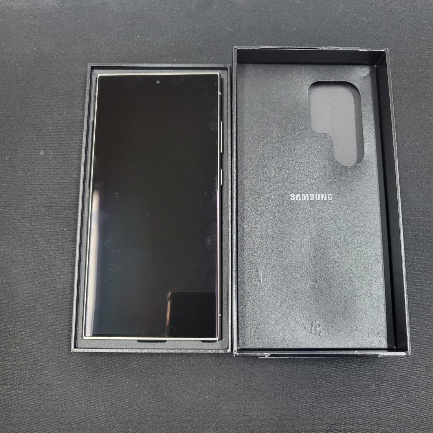 갤럭시S24 울트라 티타늄 그레이 박스3