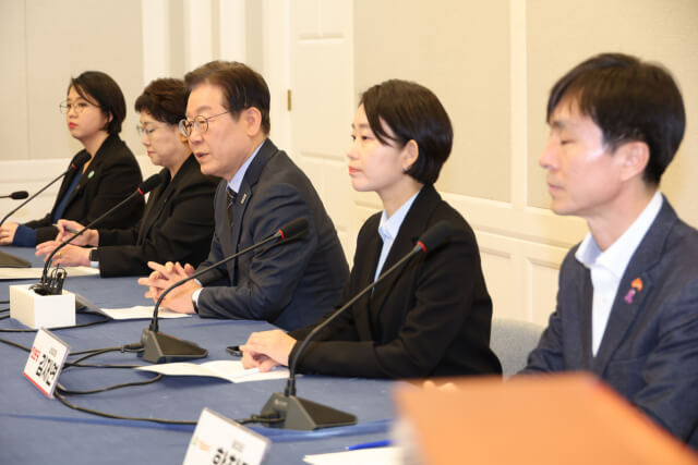 이재명 &ldquo;검찰, 의도적 기획 석방&rdquo; 주장&hellip; 여야 정면 충돌