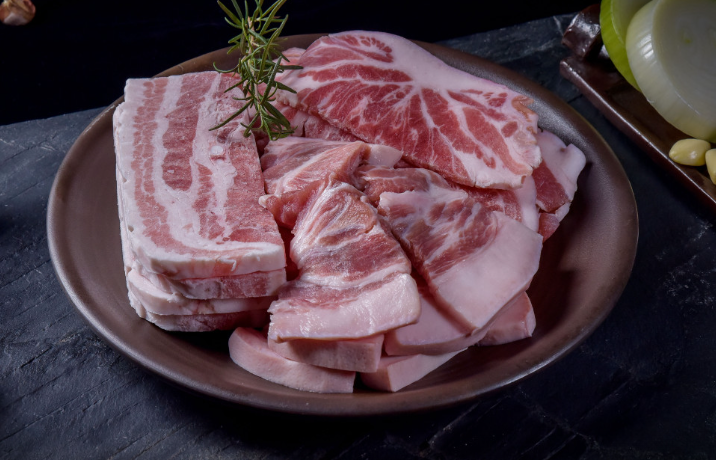 장군꼬들살 김치찌개 대표 메뉴