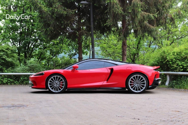 슈퍼카 &lsquo;맥라렌 GT&rsquo;