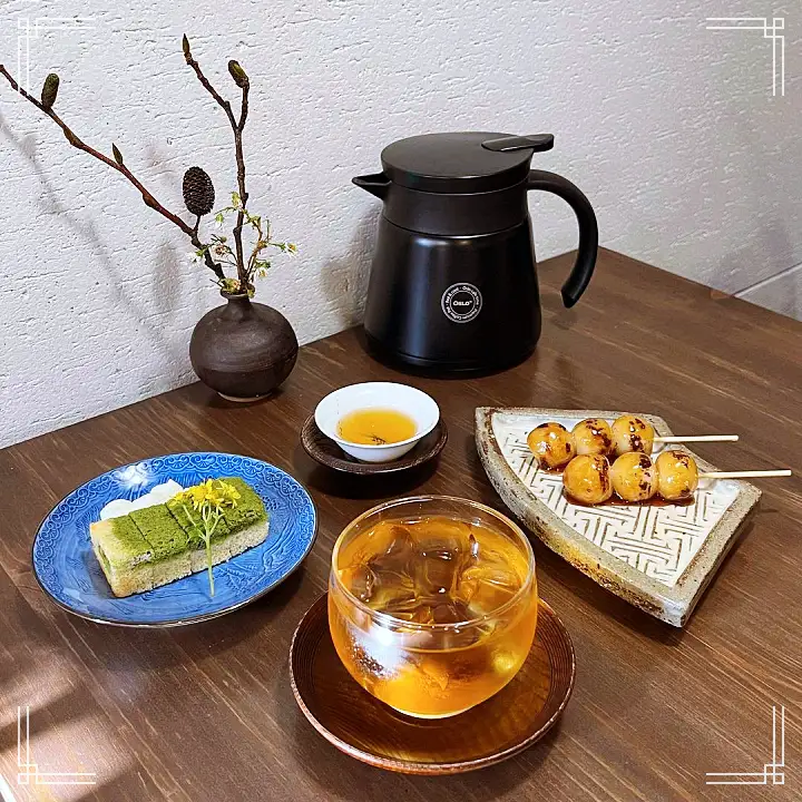 홍차 녹차 당고 양갱 모나카 디저트 특별한 인연이 있는 동양식 찻집 카페 포항 구룡포 일본인 가옥 거리 맛집