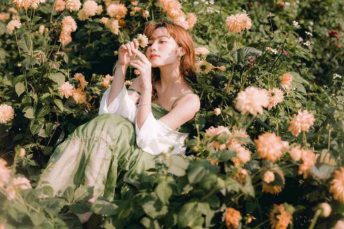 중단발레이어드컷 꽃