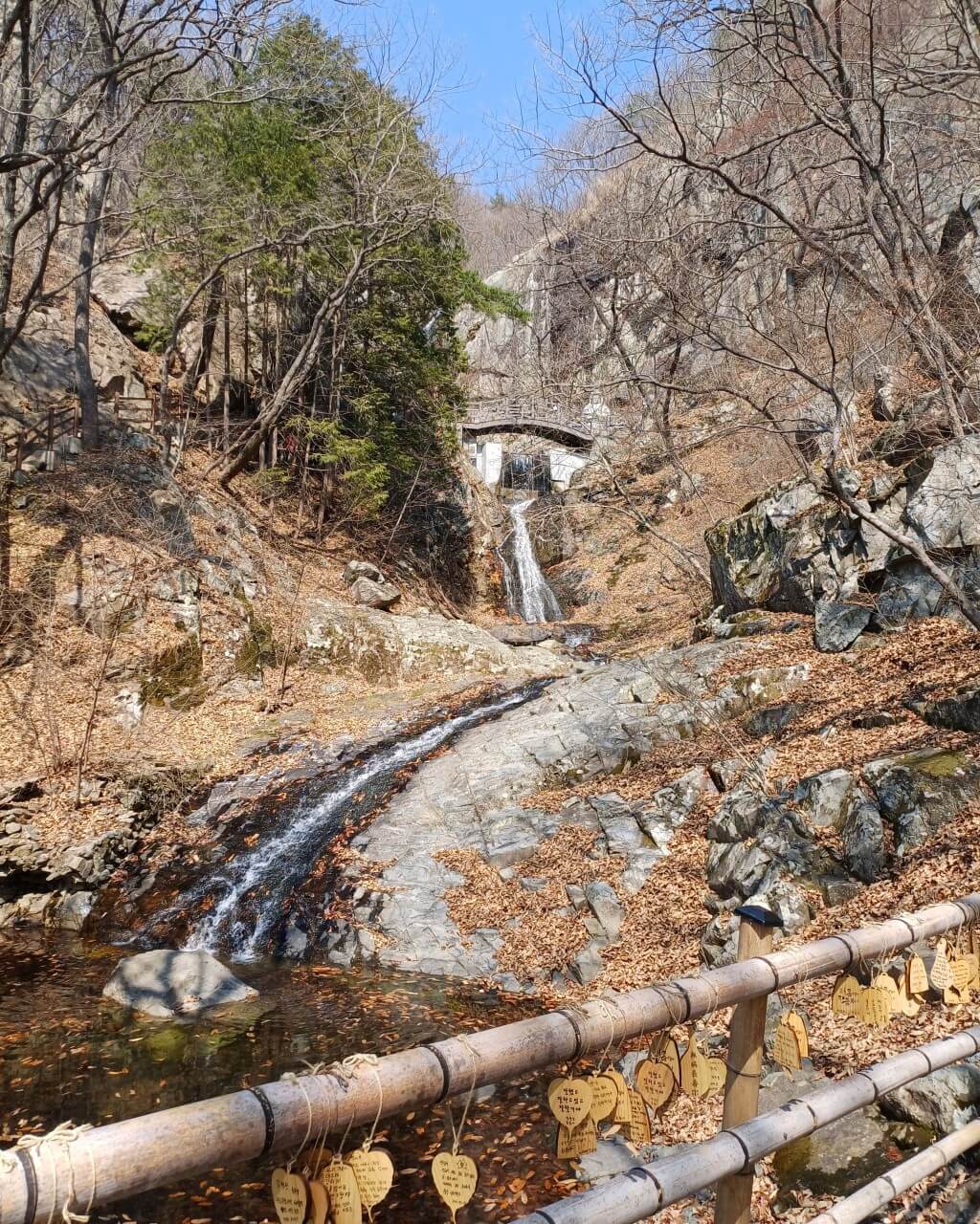 6시내고향 경남 양산 여행 명소&amp;#44; 매실 구매방법&amp;#44; 수제소시지 체험 조아저씨의 수제소시지&amp;#44; 궁중채화 전통 체험&middot;전시 한국궁중꽃박물관&amp;#44; 홍룡폭포 