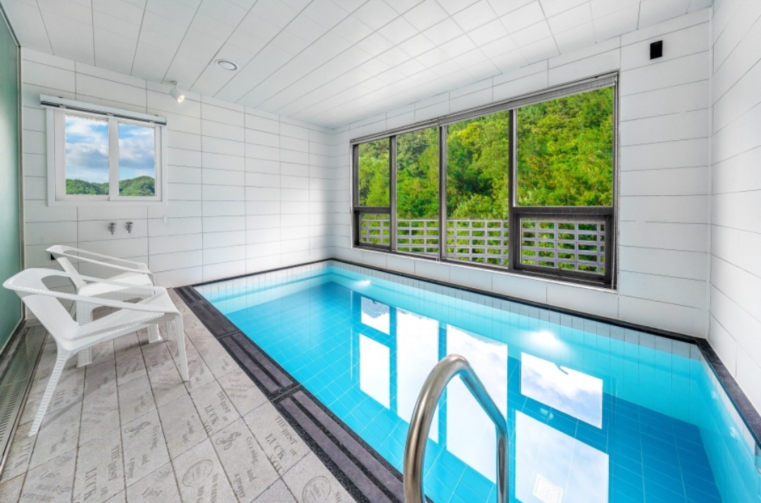 205호 차일 수영장