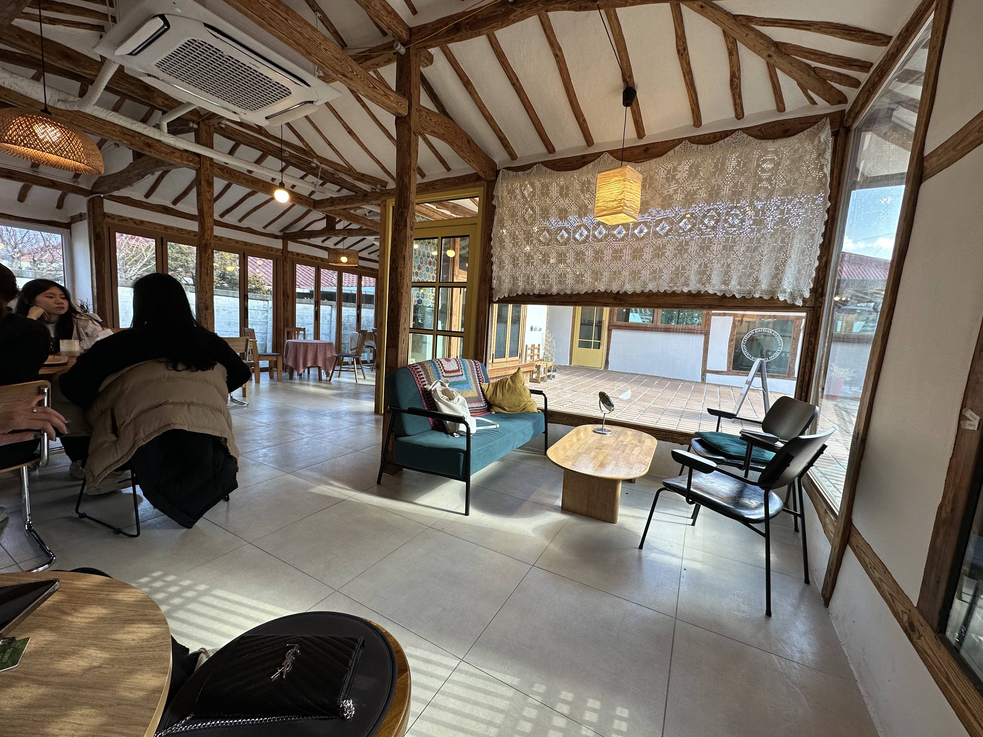 카페 이안(ian) 내부