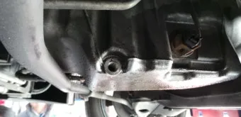 엔진오일 누유 수리비 얼마나 들까 원인부터 비용 차이까지 정리 표로보기_18