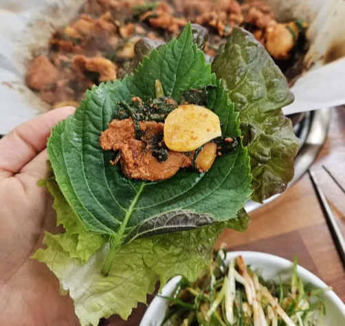 대전 유성 봉명동 유성온천역 유명돌구이 주물럭 맛집