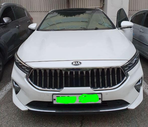 자동차 주행등 꺼진 모습