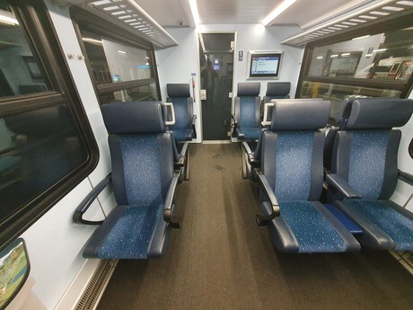 스위스-기차-1등석