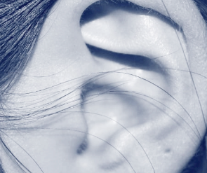 귀에서 삐소리가 나는 이유