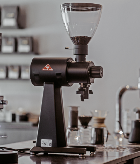 맛과 향이 좋은 커피 추출에 필요한 추출 도구 및 필수품_그라인더