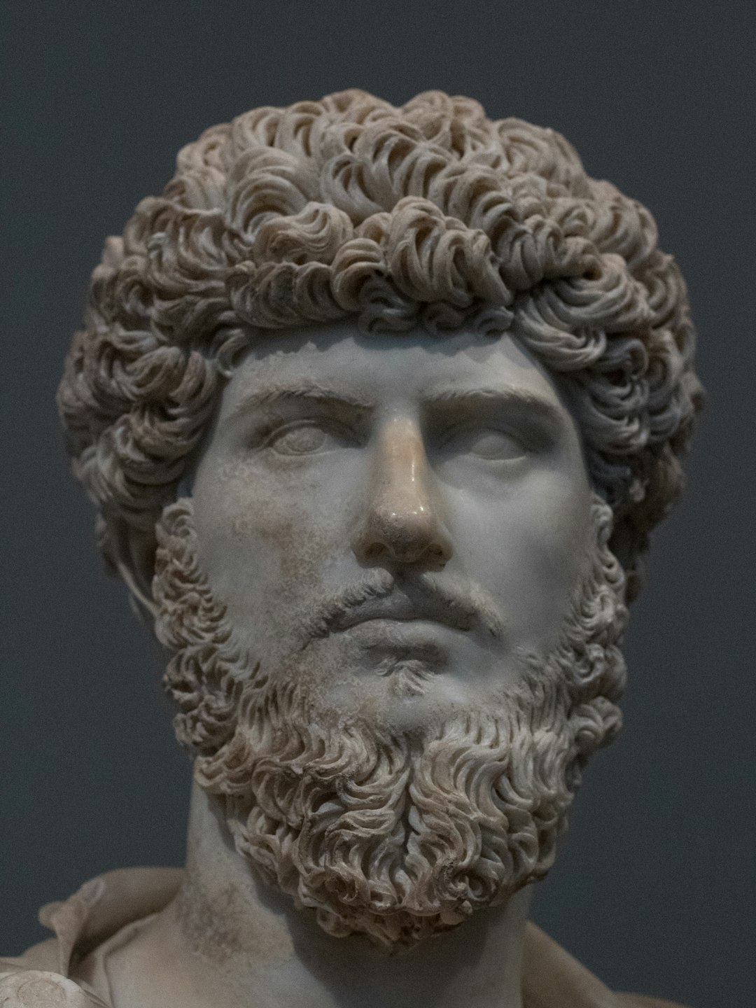 현대 조각의 거장, 론 뮤익 전시회 작품 미리 보기 관련 이미지 1