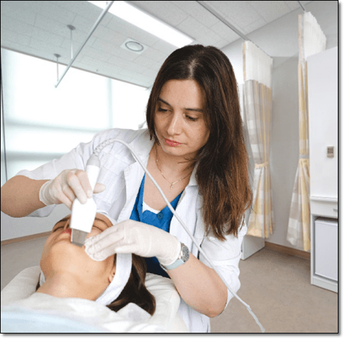 중년여성 피부관리