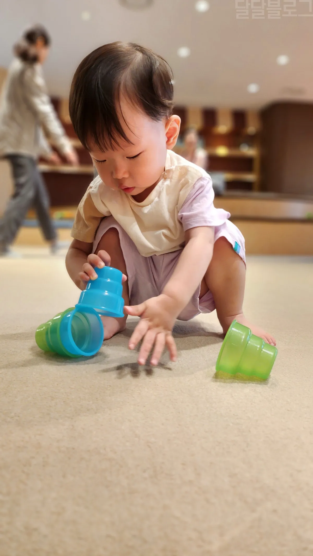 파라다이스시티-키즈존-아이-컵쌓기