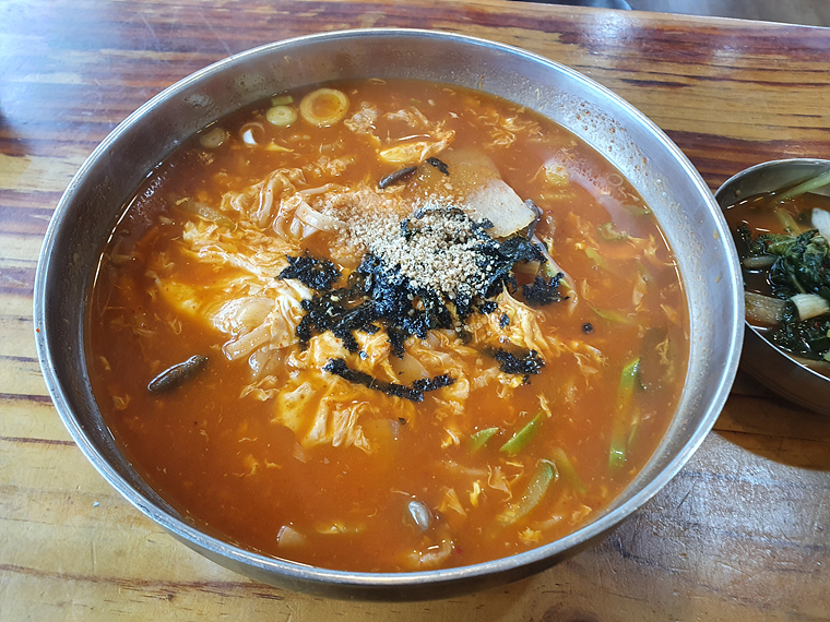 동해막국수-장칼국수