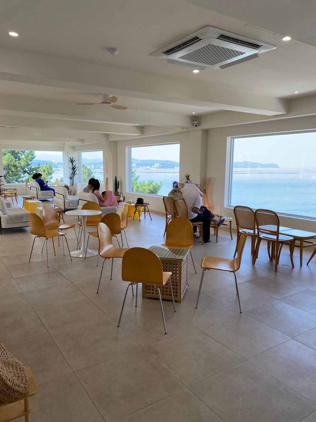 카페-플로레도-3층-이미지