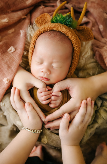 숙면을 취하고 있는 어린 아이 관련 사진