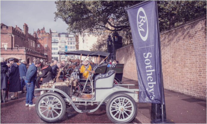 세인트-제임스-콩쿠르-자동차2