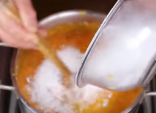 호박죽 찹쌀물 넣기