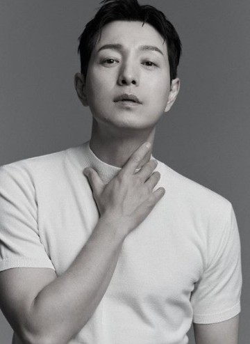 정성일 프로필