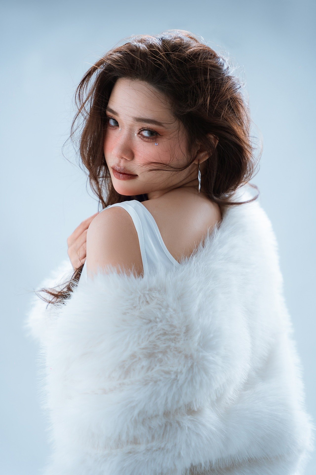 30대에는 콜라겐이 줄어들어 피부 탄력이 떨어진다