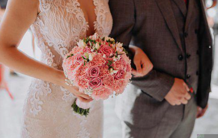 신랑의-예복이-화려한-꿈