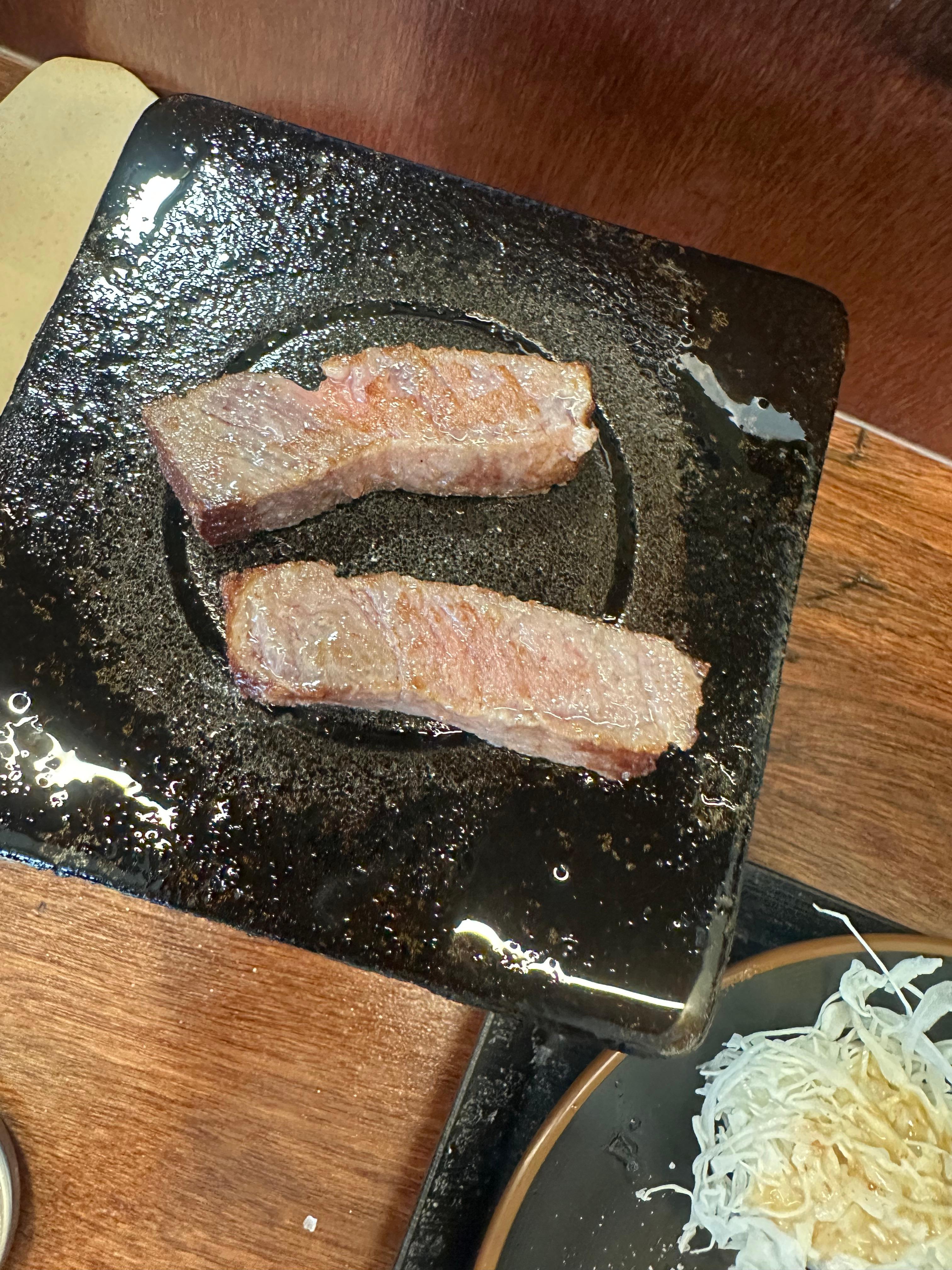 용산 맛집 규카츠정 추천(용산 삼각지 맛집, 규카츠, 직접 화로에 구워먹는, 나만의 화로, 규카츠 정식, 규카츠 타마고텐동 정식, 계란덮밥, 계란튀김, 직원들 모두 친절, 서비스 최고, 인기만점, 웨이팅 대기 주의, 밥 리필 무료)