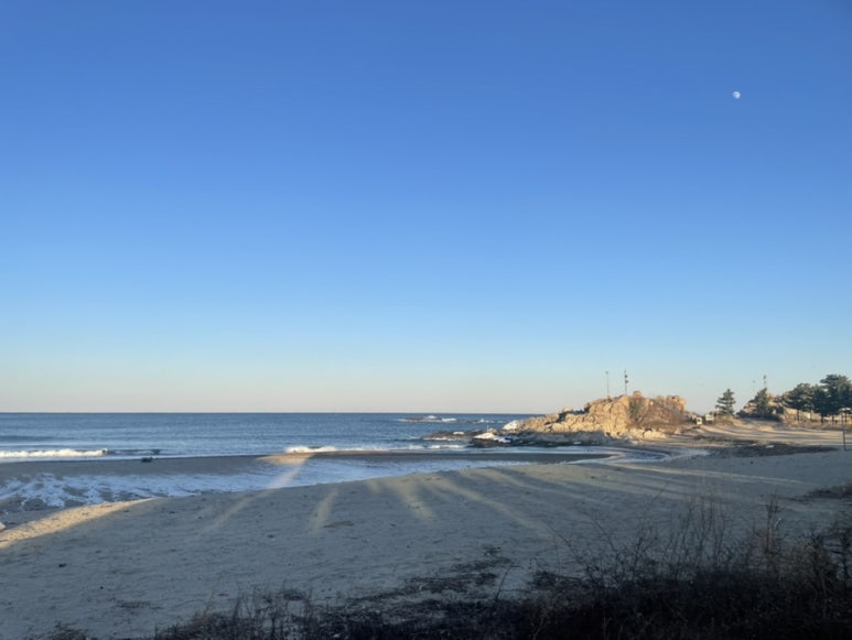 문암해변과 파도&amp;#44; 바다 전경