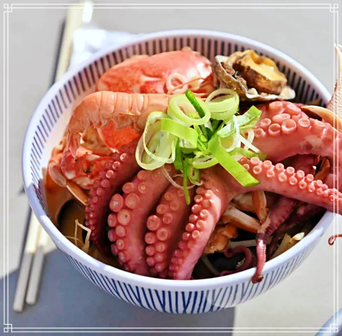 생방송 오늘저녁 거제 망치 몽돌해수욕장 주천 오션뷰 해산물 가득 연 매출 7억 원 수제 라면 맛집