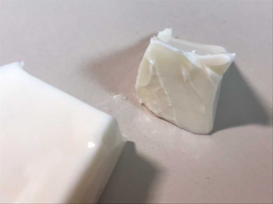 이날피 크림치즈 단면입니다.